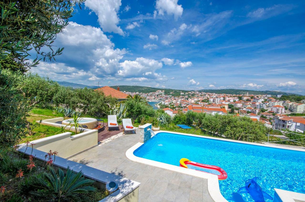 Apartment Piveta Trogir Exterior foto